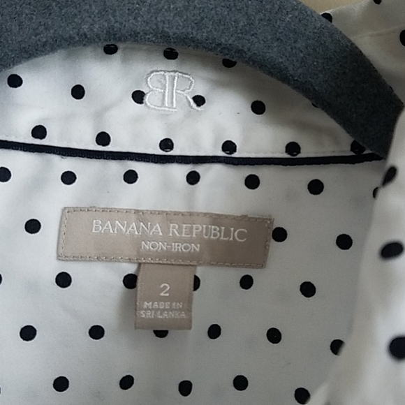 Banana Republic non iron blouse - Picture 3 of 5